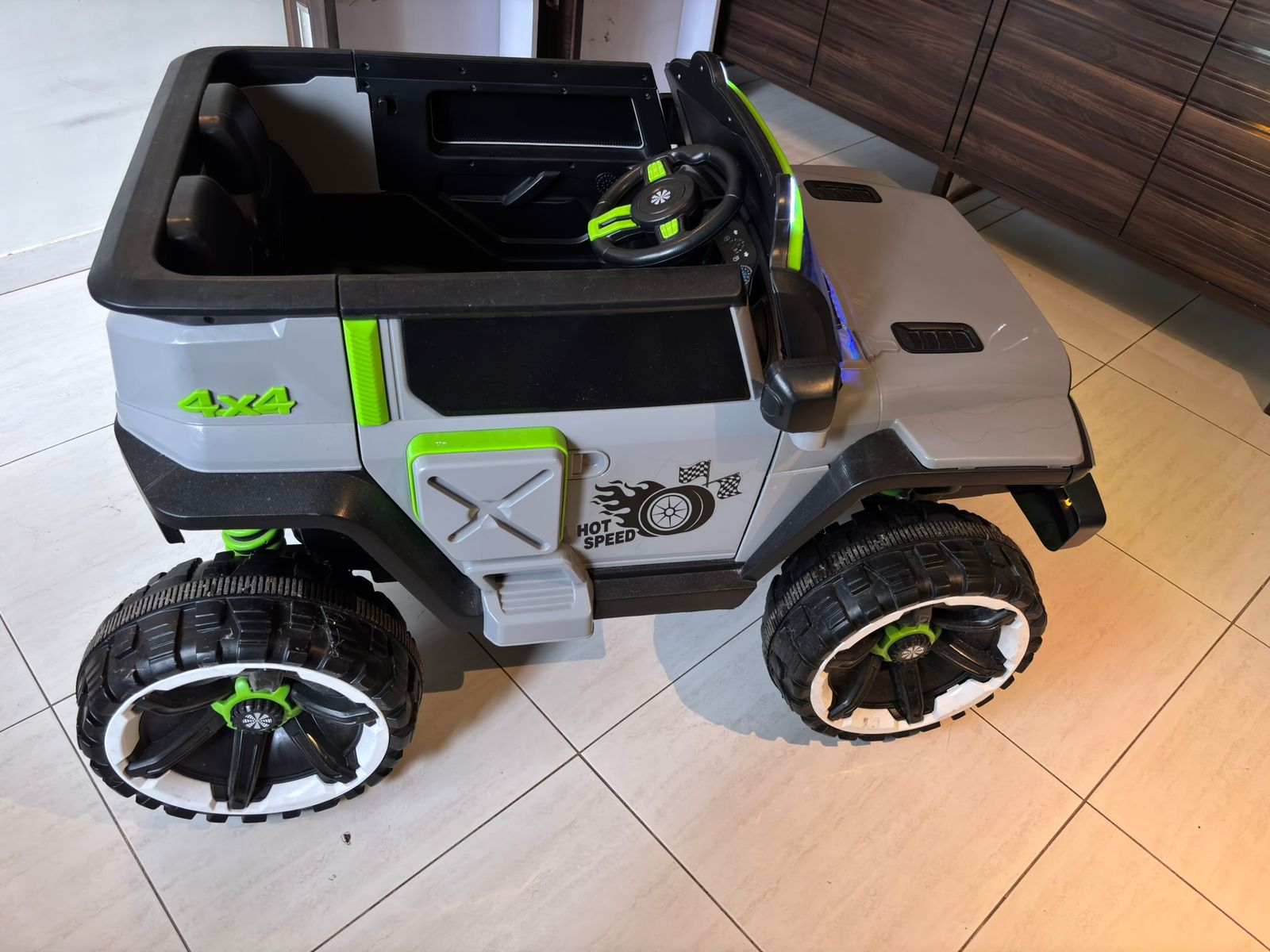 Outdoor ride on car for kids secondhand