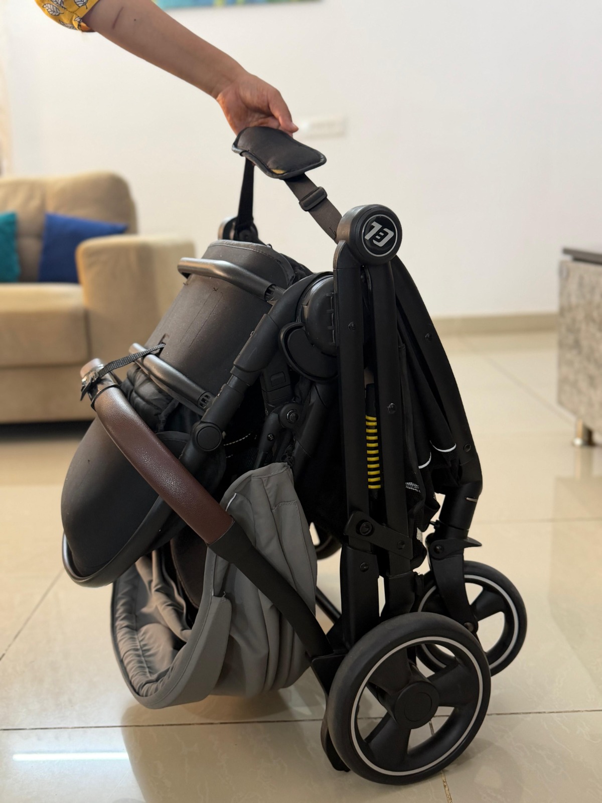 Preowned StarAndDaisy baby stroller in good condition