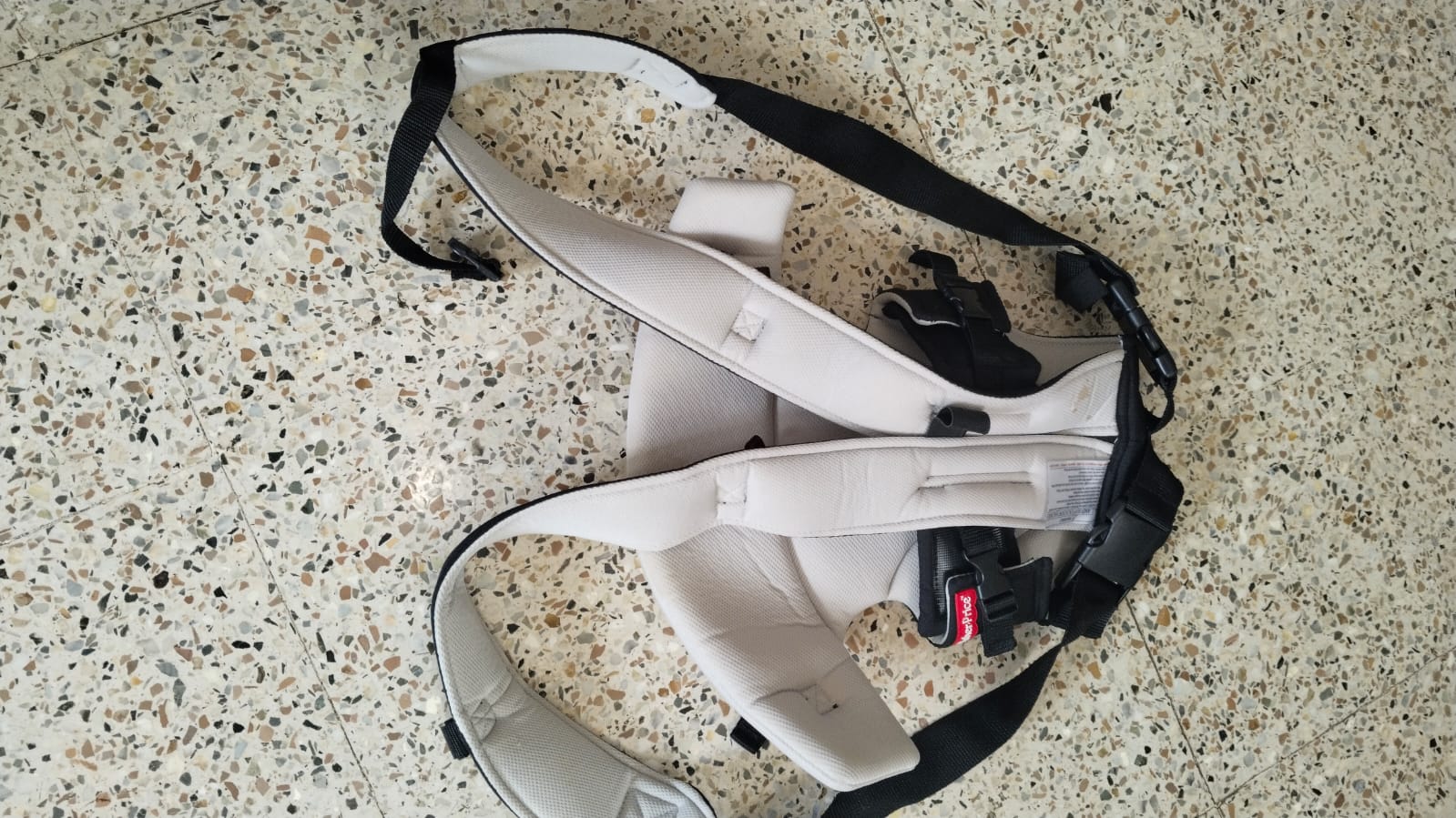 Ergonomic baby carrier Fisher Price preloved