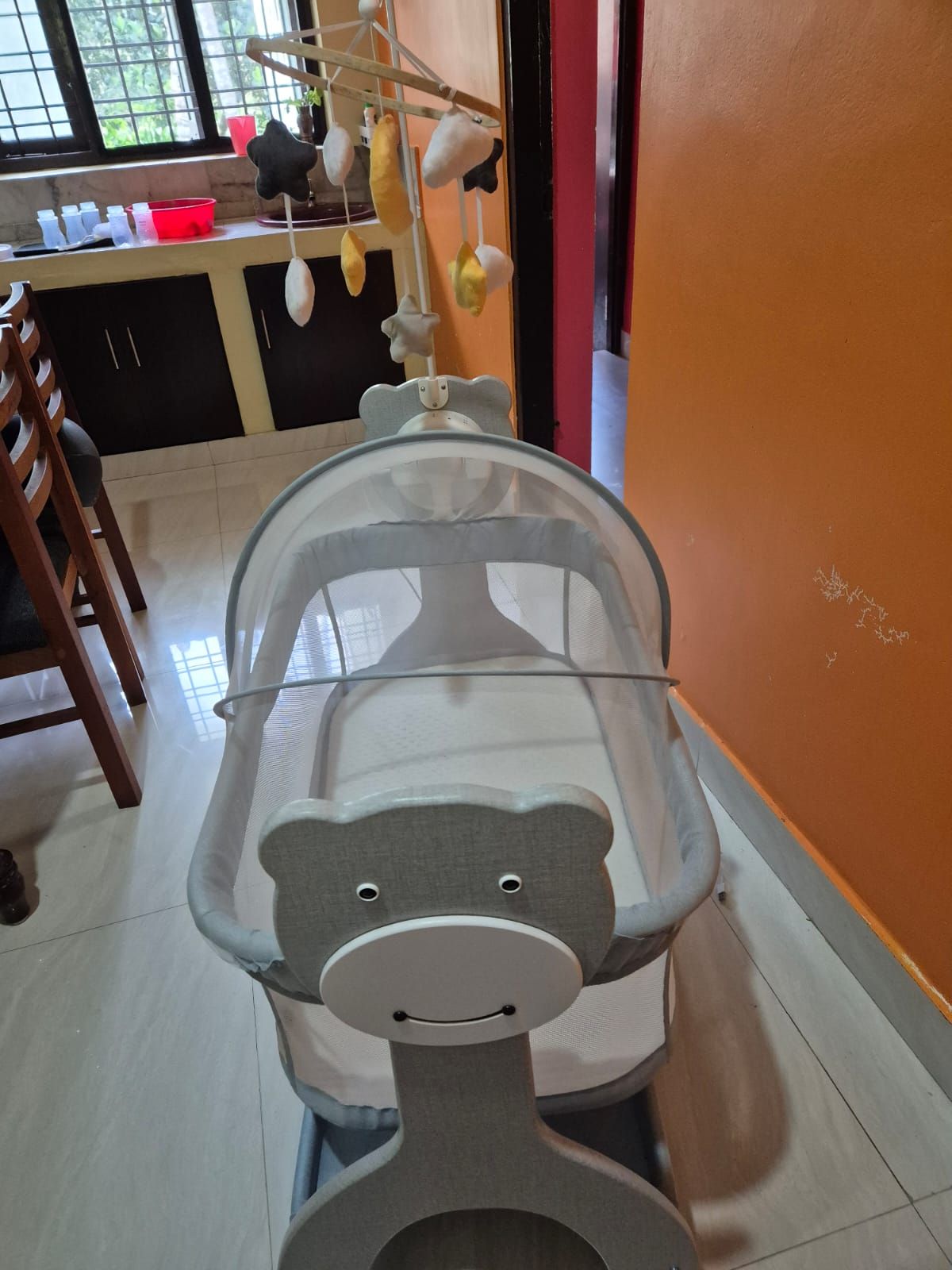 Electric baby cradle for soothing sleep used