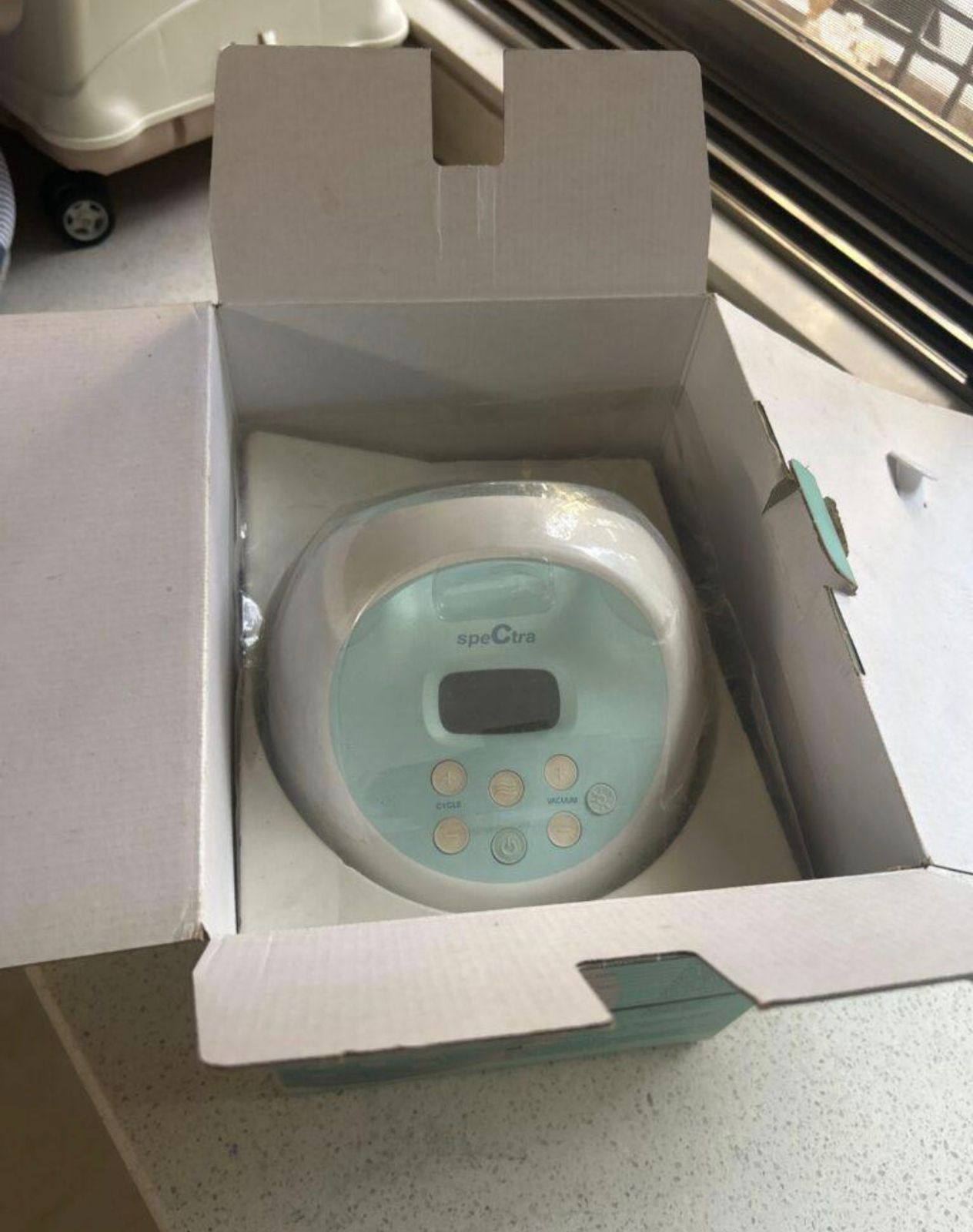 Hospital grade breast pump Spectra used