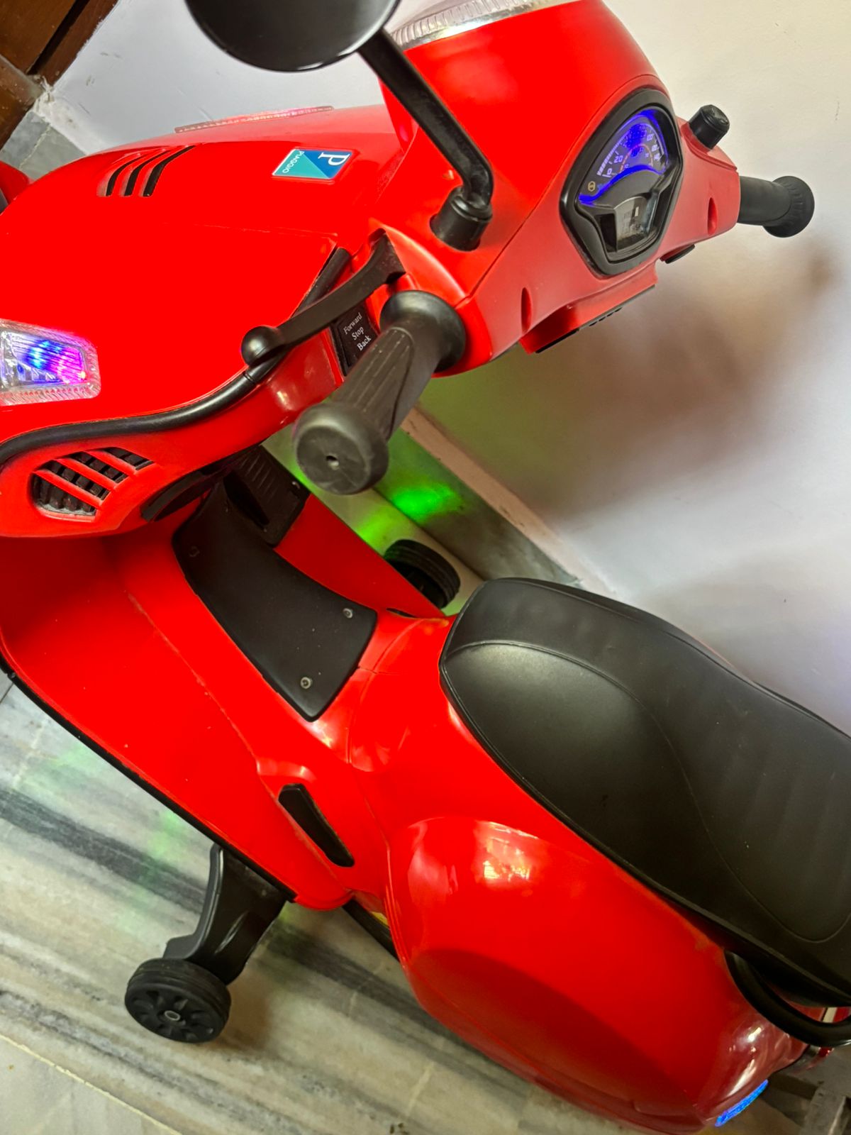 Electric kids scooter with rechargeable battery for sale in Mumbai
